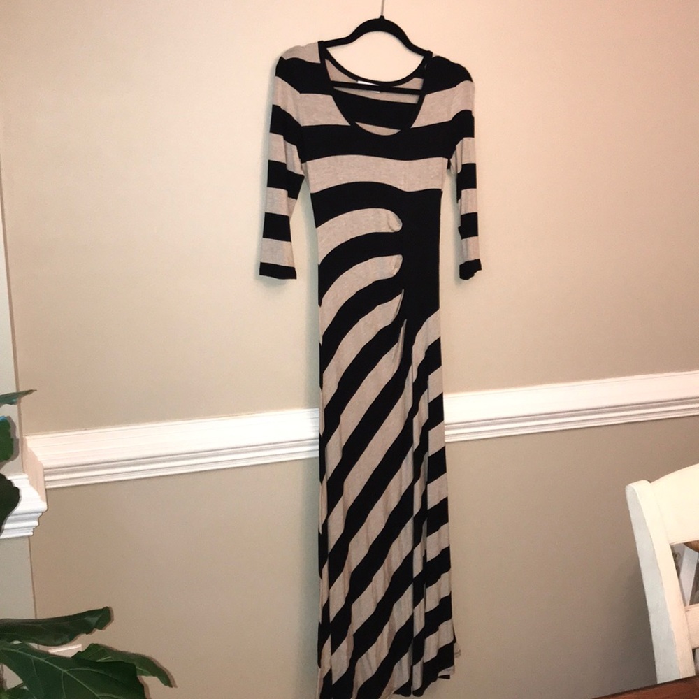 3/4 sleeve stretchy maxi dress